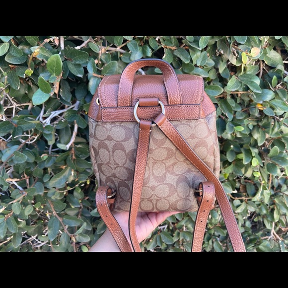 ❌ SOLD ❌Coach Pennie 22 backpack - Picture 4 of 4